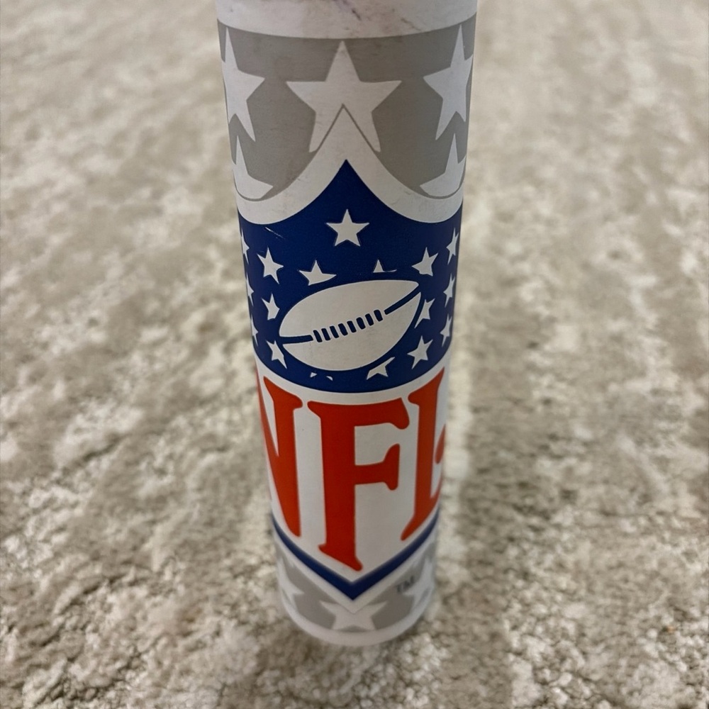 Village Team NFL Football Wall Border Peel & Hang  7"x 5 Yards Wallpaper